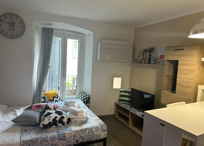 Feel - Vivid Apartment