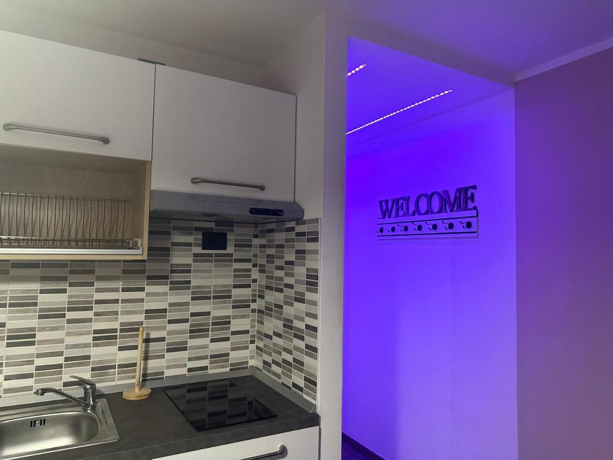 Feel - Vivid Apartment